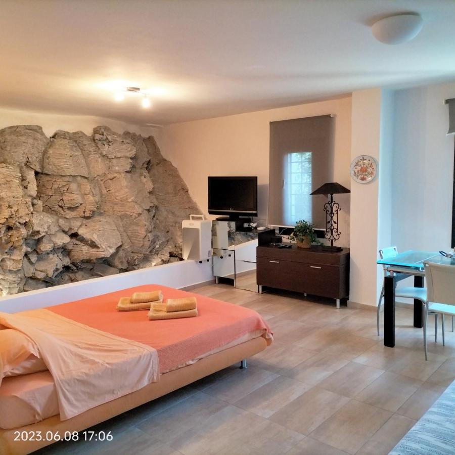 Villas On The Rock 아피소스 외부 사진